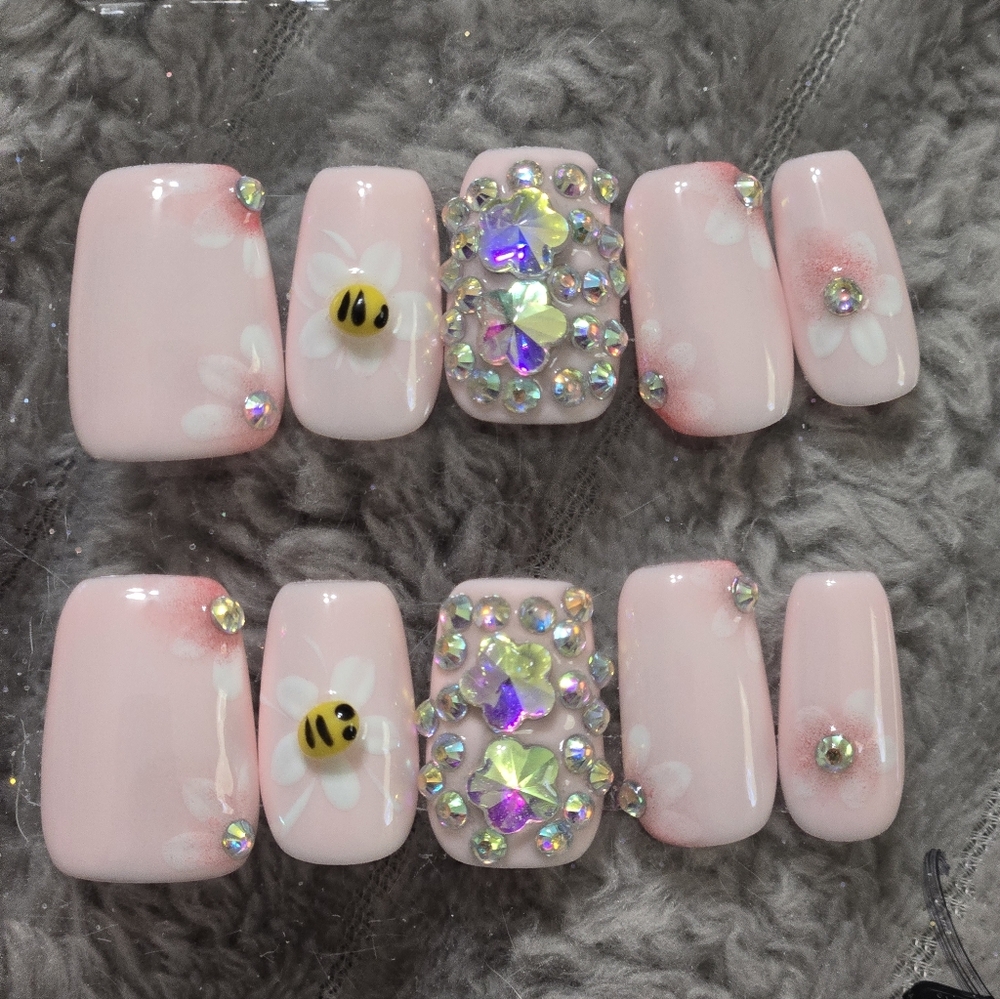 Pink Daisy Bee Rhinestone Press On Nails, Short Length Square Shape